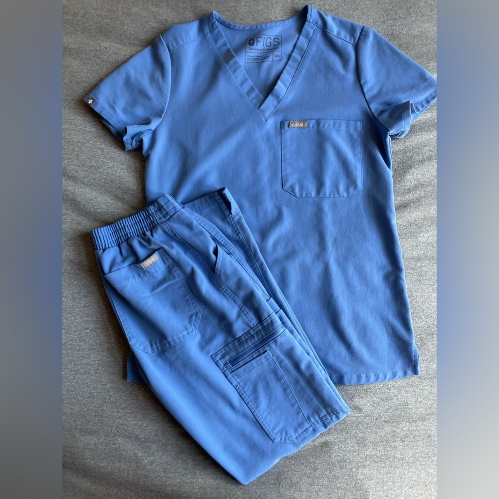 FIGS Catarina Scrub Top / Yola Skinny Scrub Pants